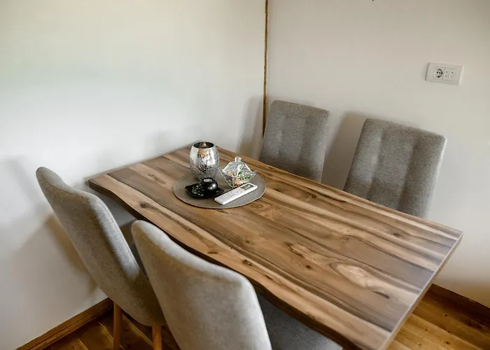 Brvnara Stanicic בית נופש *