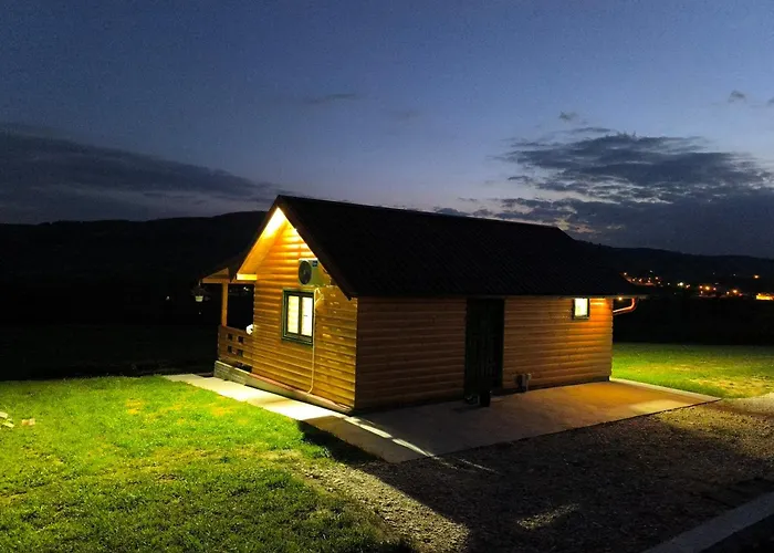 Brvnara Stanicic בית נופש